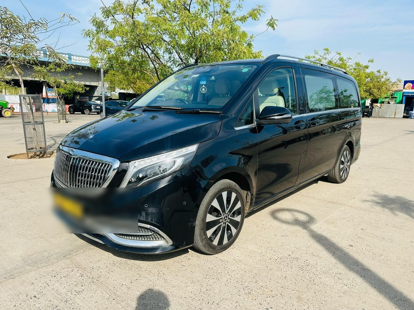 Mercedes-Benz V-Class (photo 6 of 7)